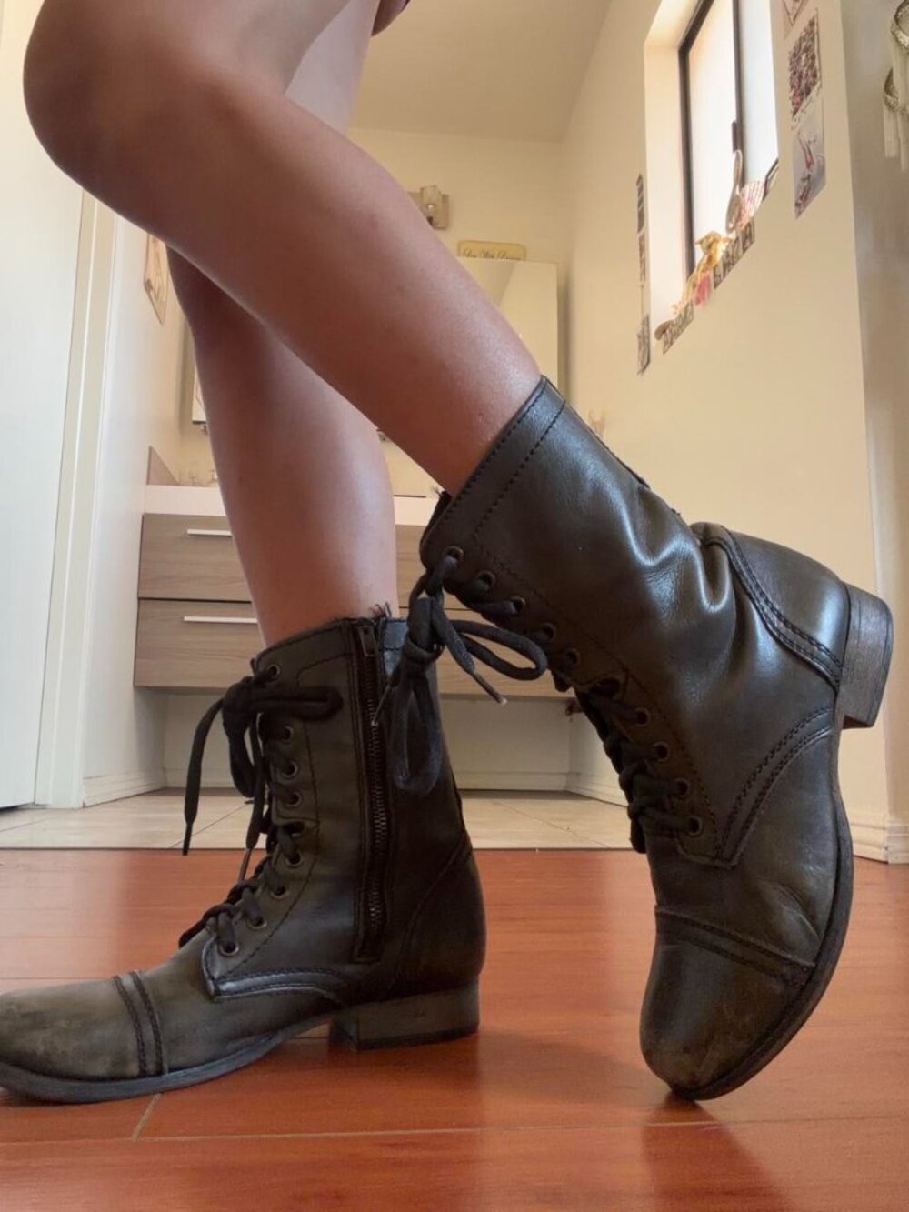 The Lasso Boots - Picture 2 of 9